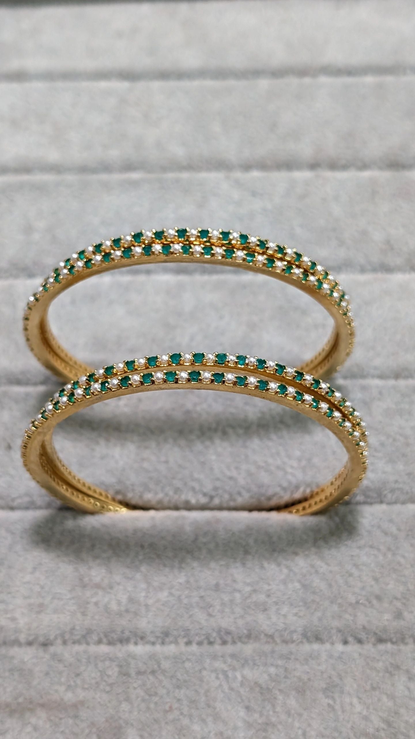 Emerald/ moti bangles (4pc)