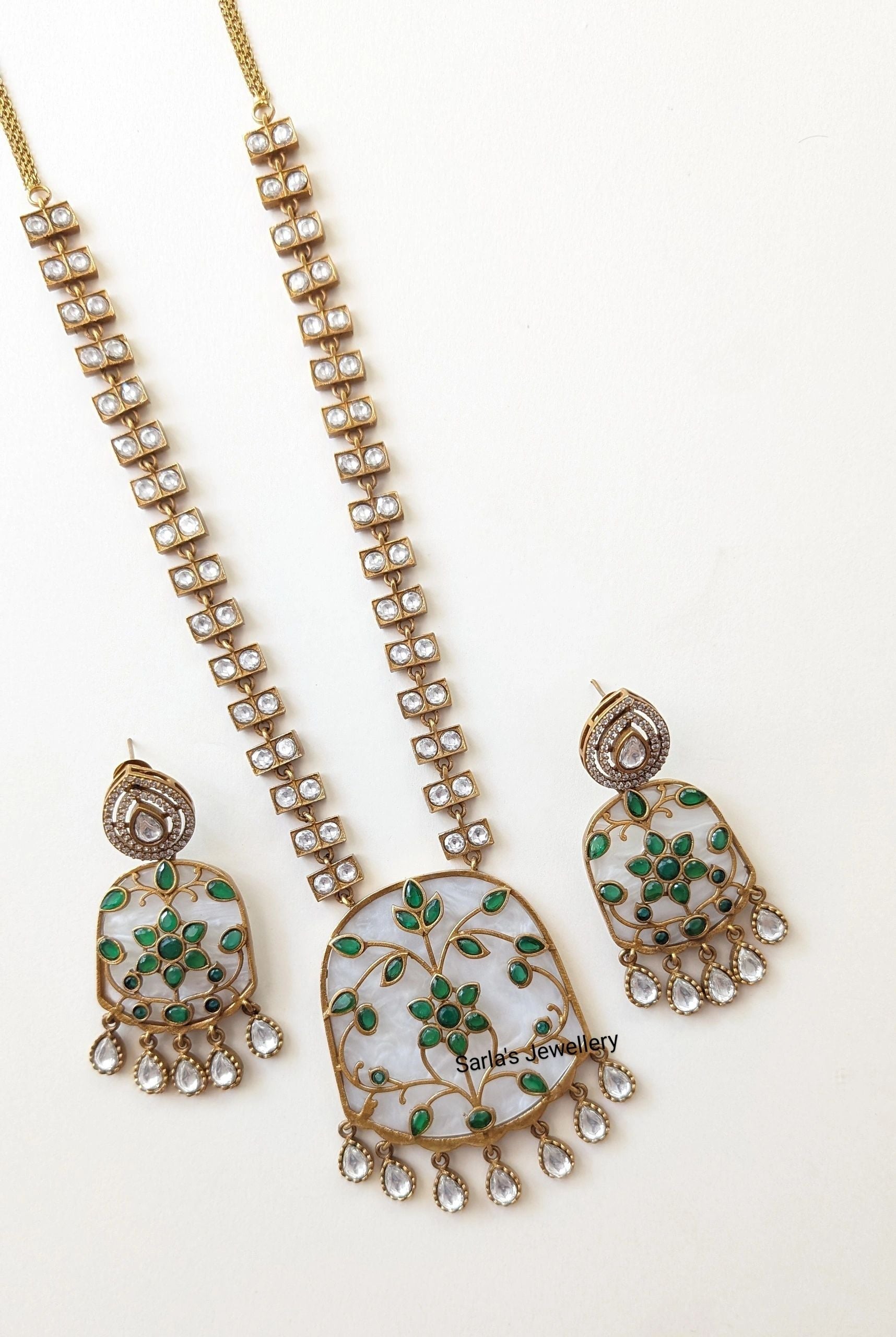 Jaal Necklace with earrings Green
