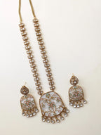 Jaal Necklace with earrings - Pestel green/Baby Pink