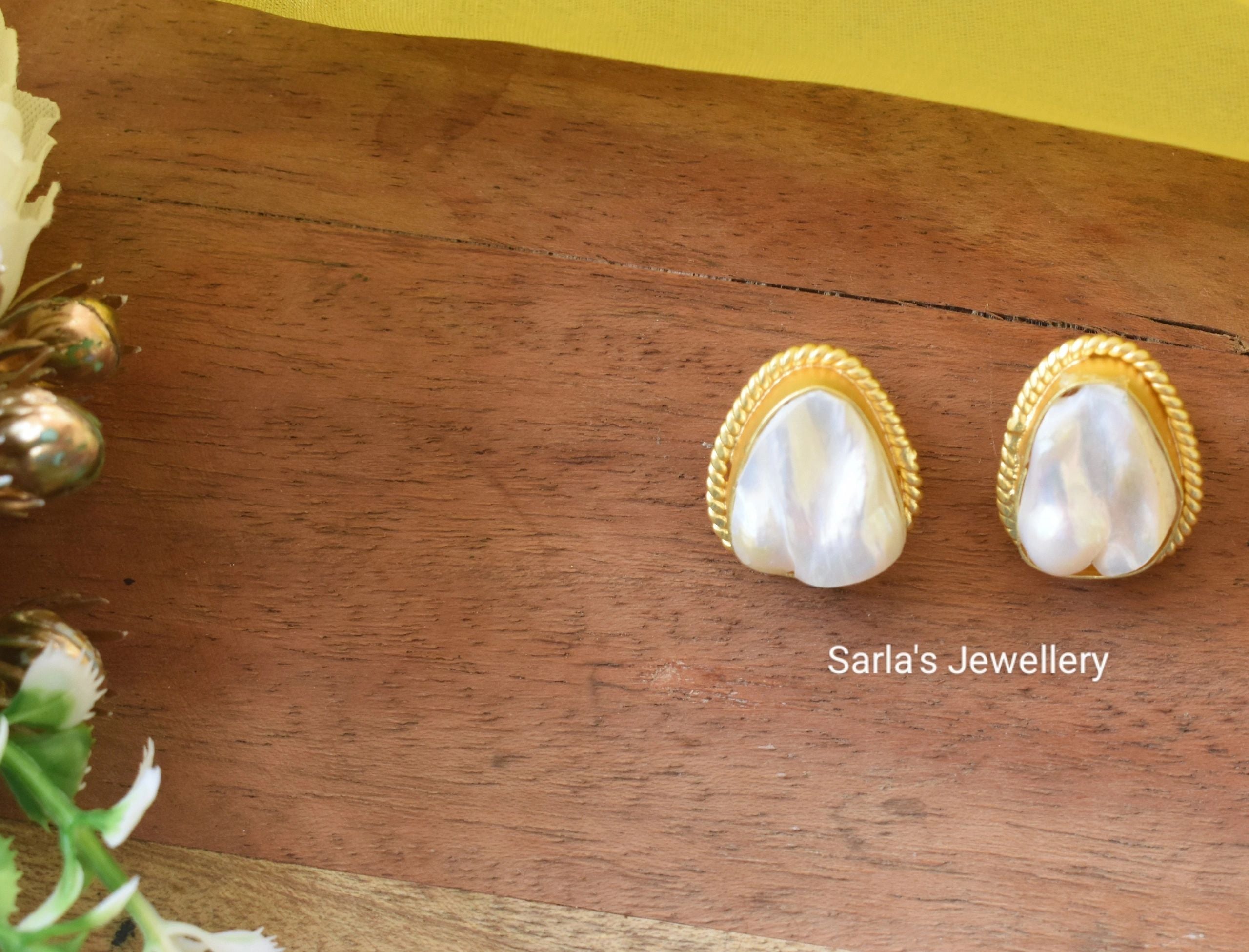 Mother of pearl (Barroque) Earrings Tops