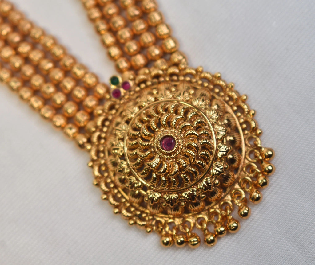 Gold covering Short Necklace with earrings