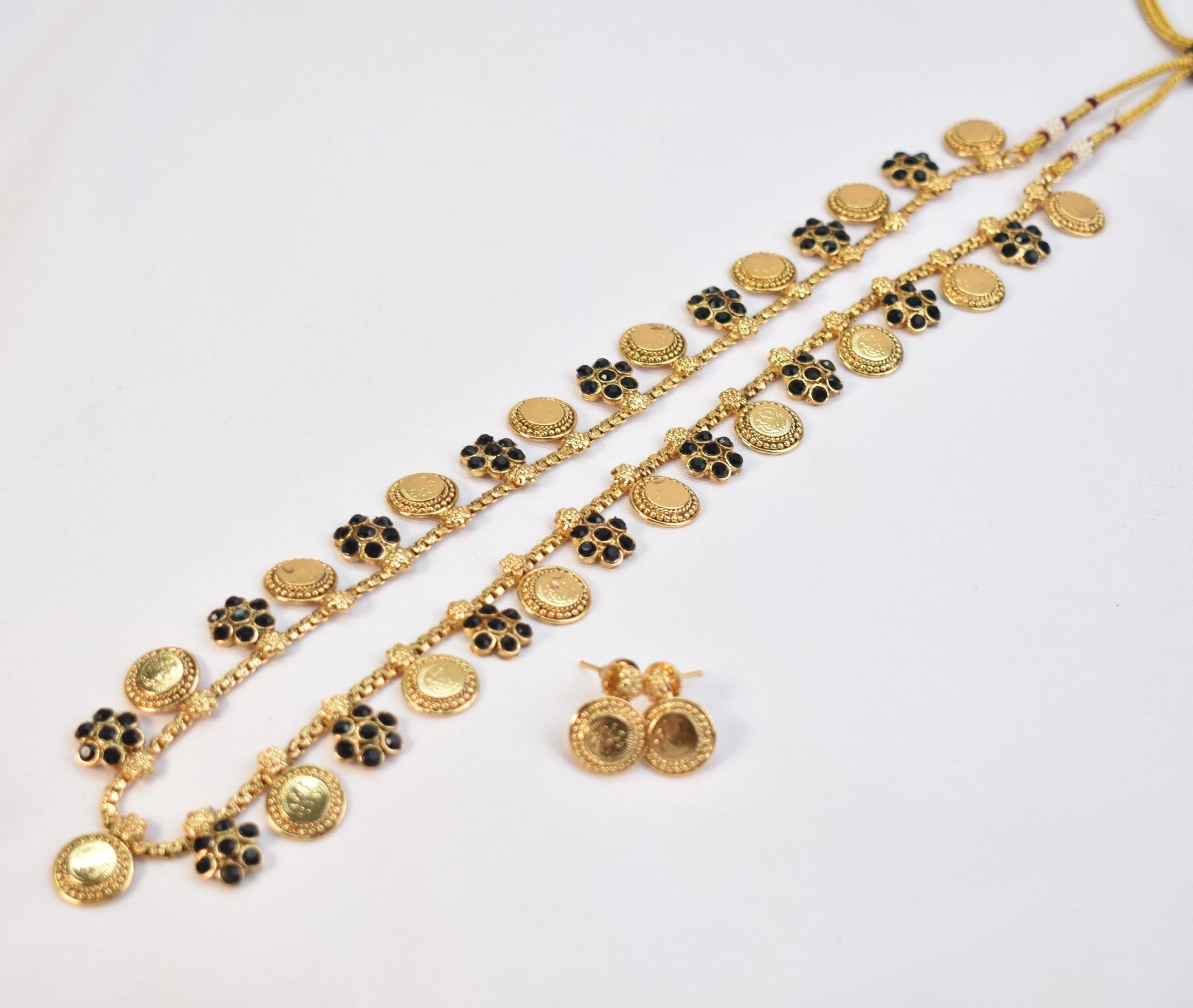 Long Coin necklace with earrings (Black)