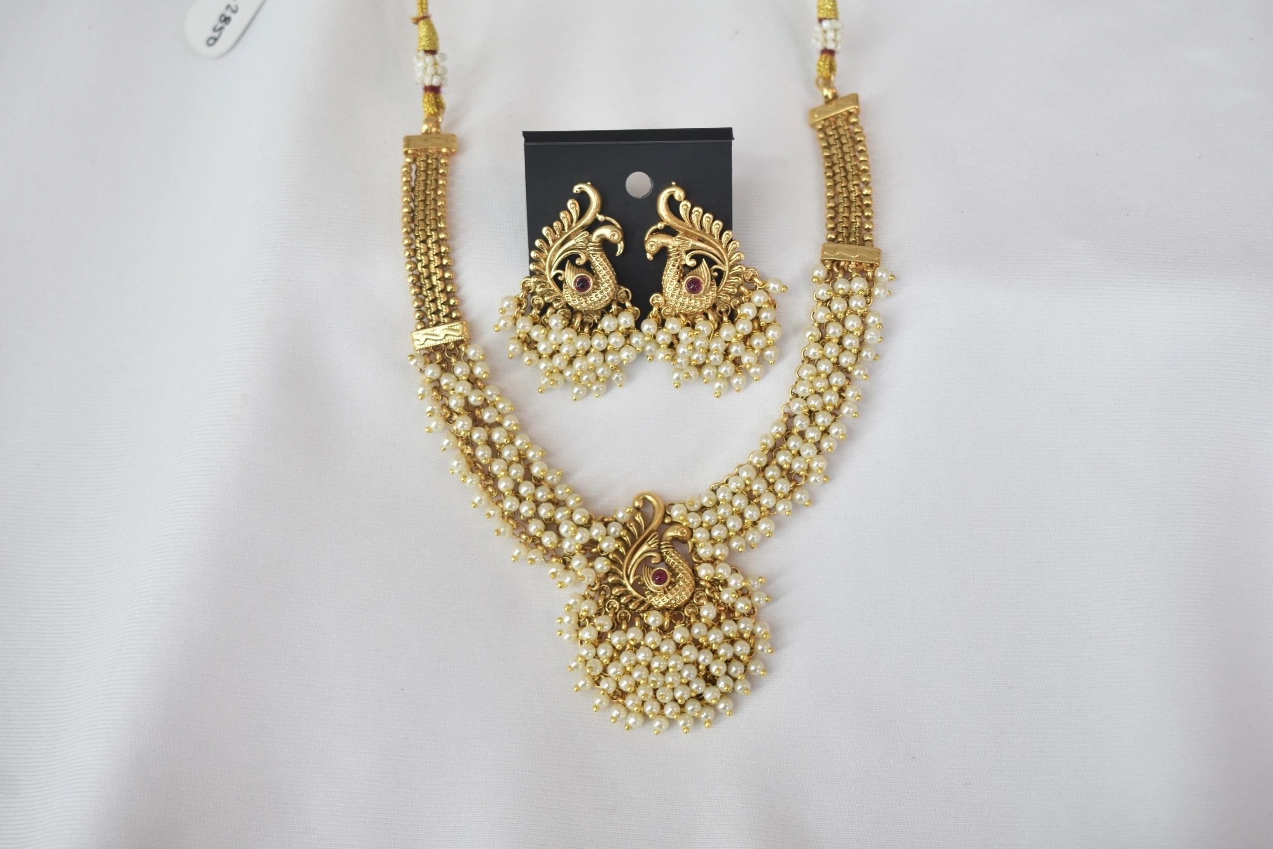 Moti Varnika 3.0 necklace set
