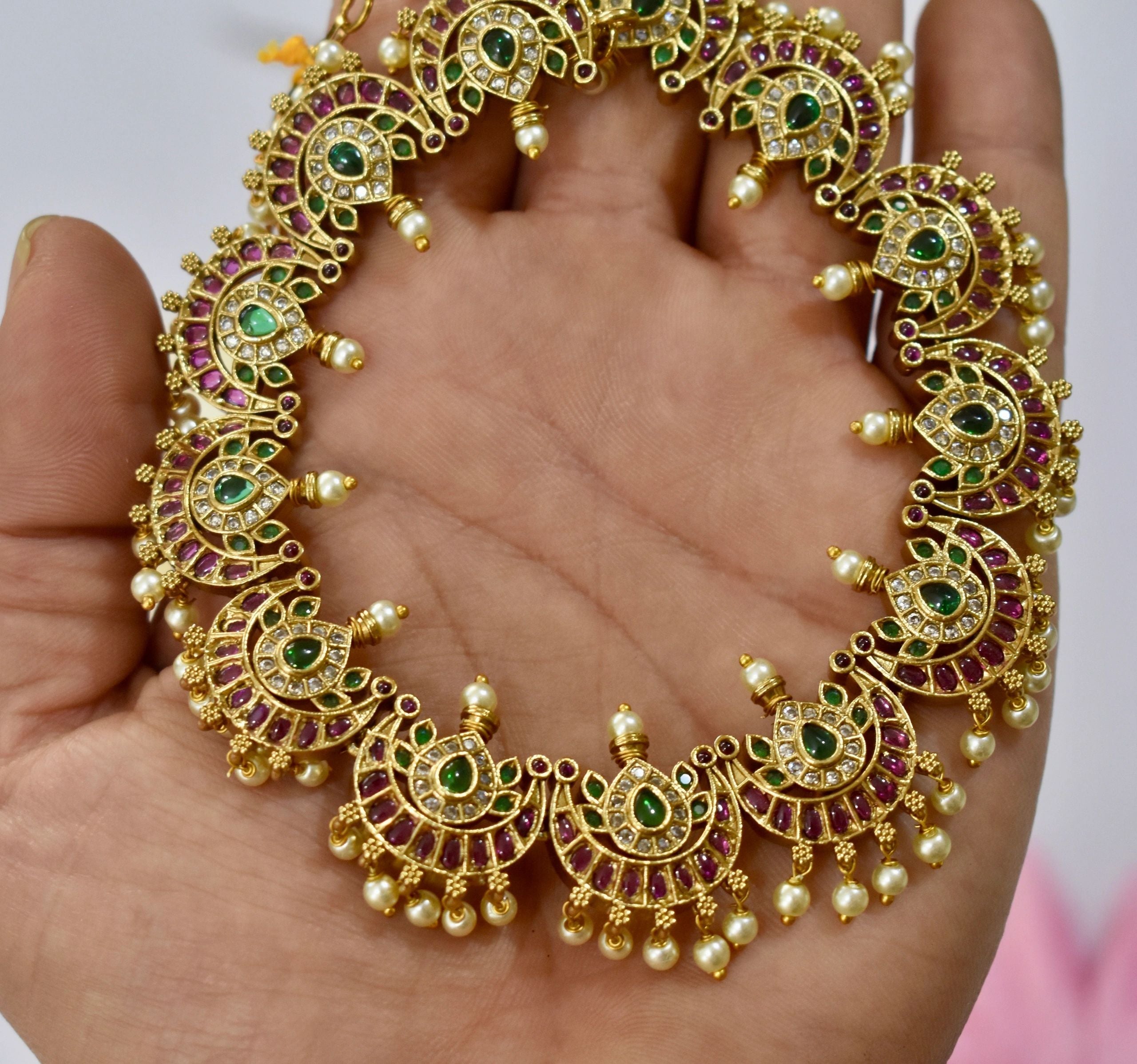 Chandrakor AD stone necklace
