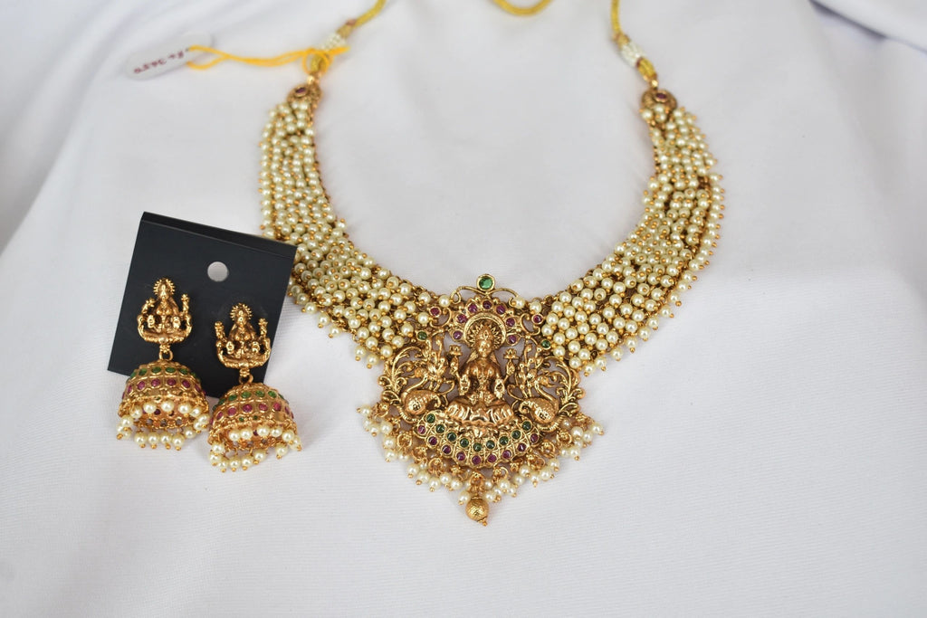 Moti Varnika 2.0 necklace set