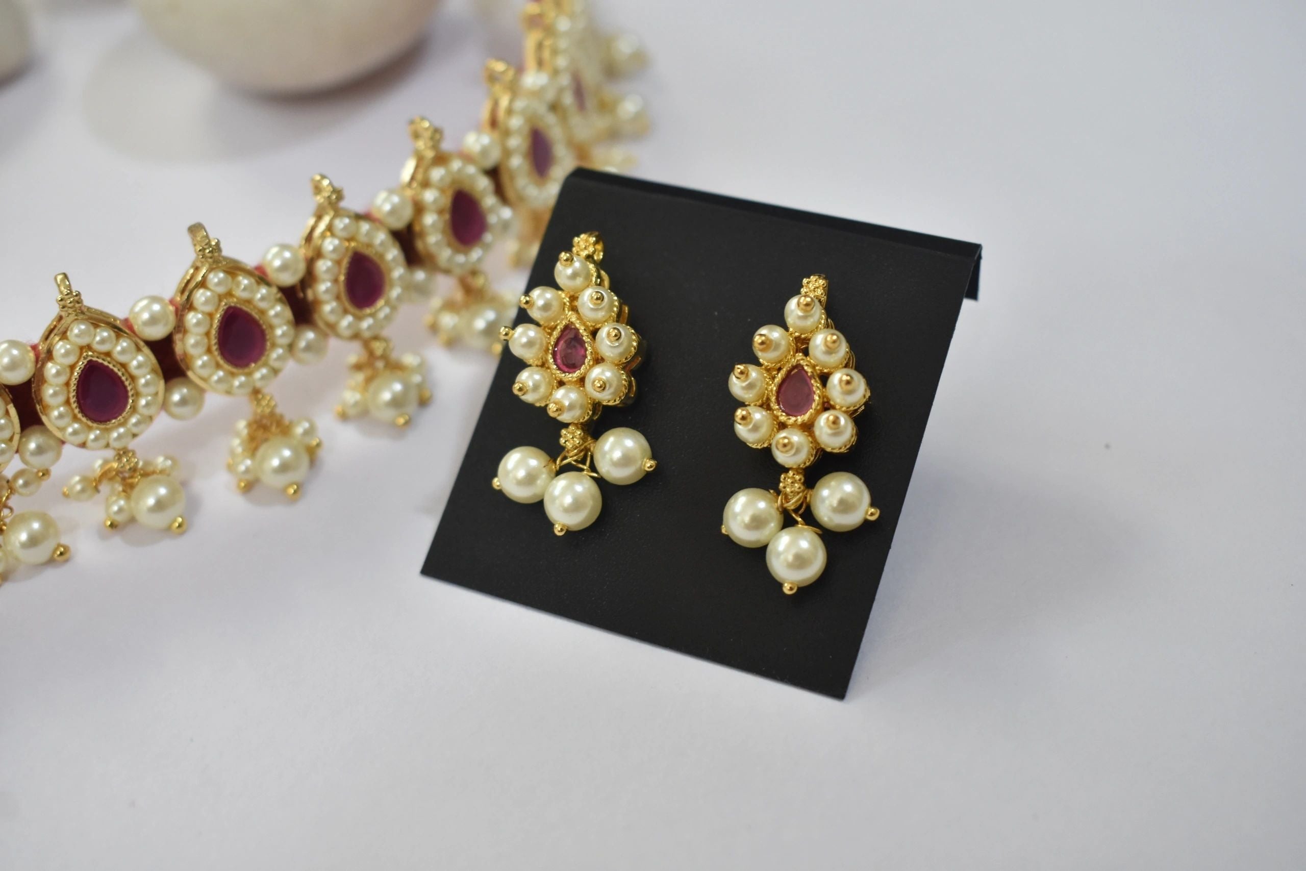 Chinchapeti 1 necklace with earrings