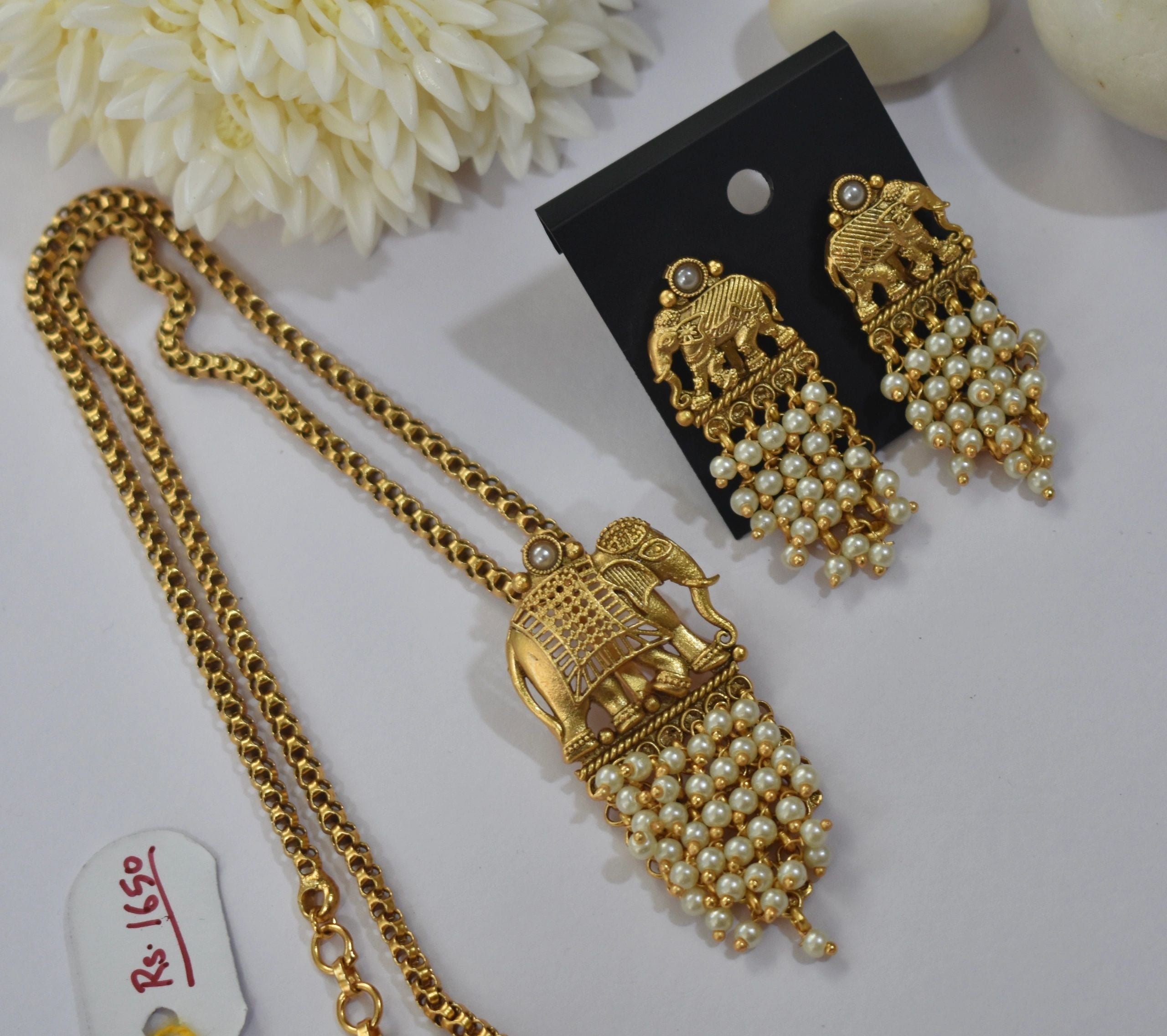 Elephant (w1) necklace with earrings length 22â€