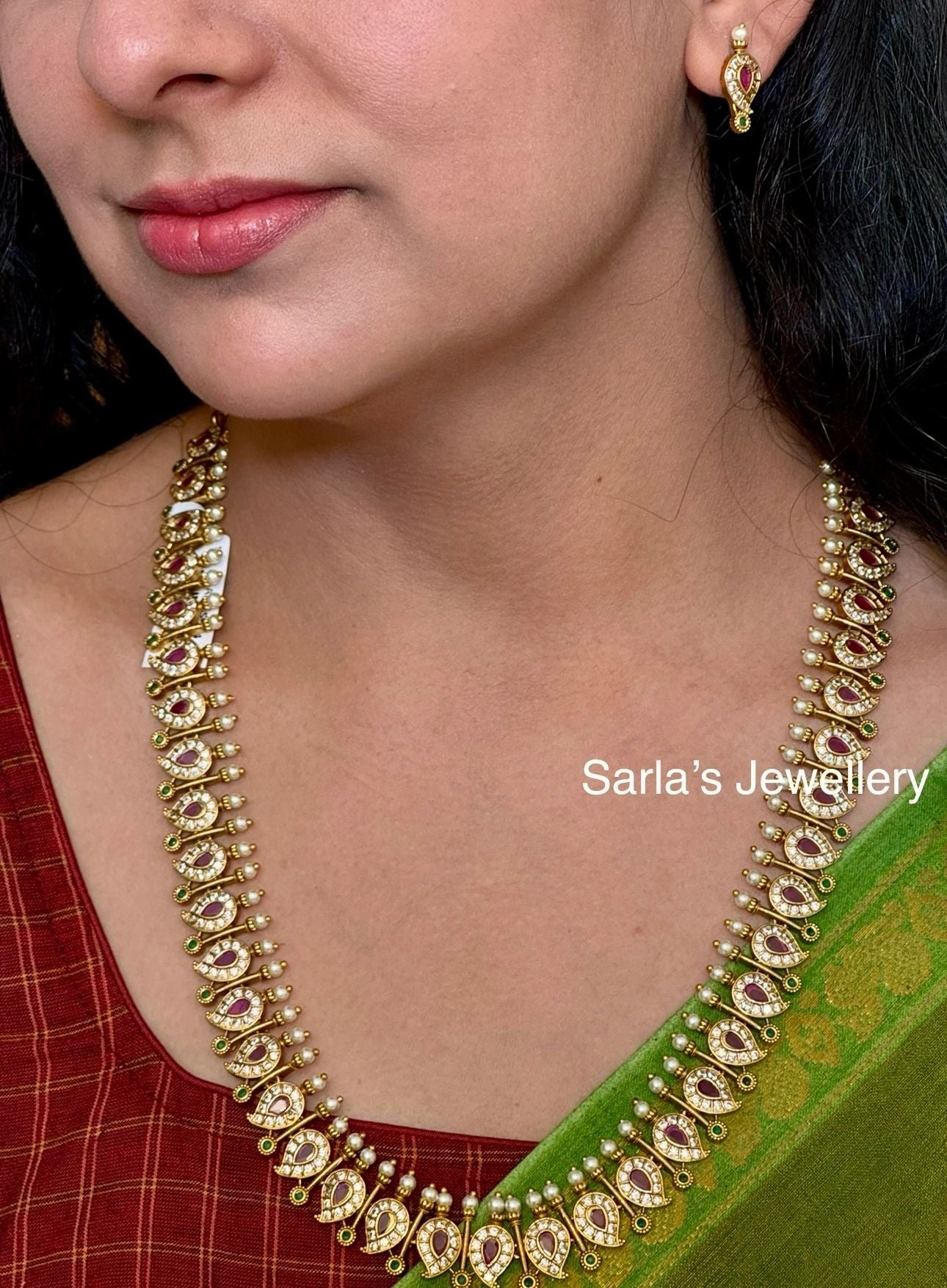 Mango shaped necklace with earrings