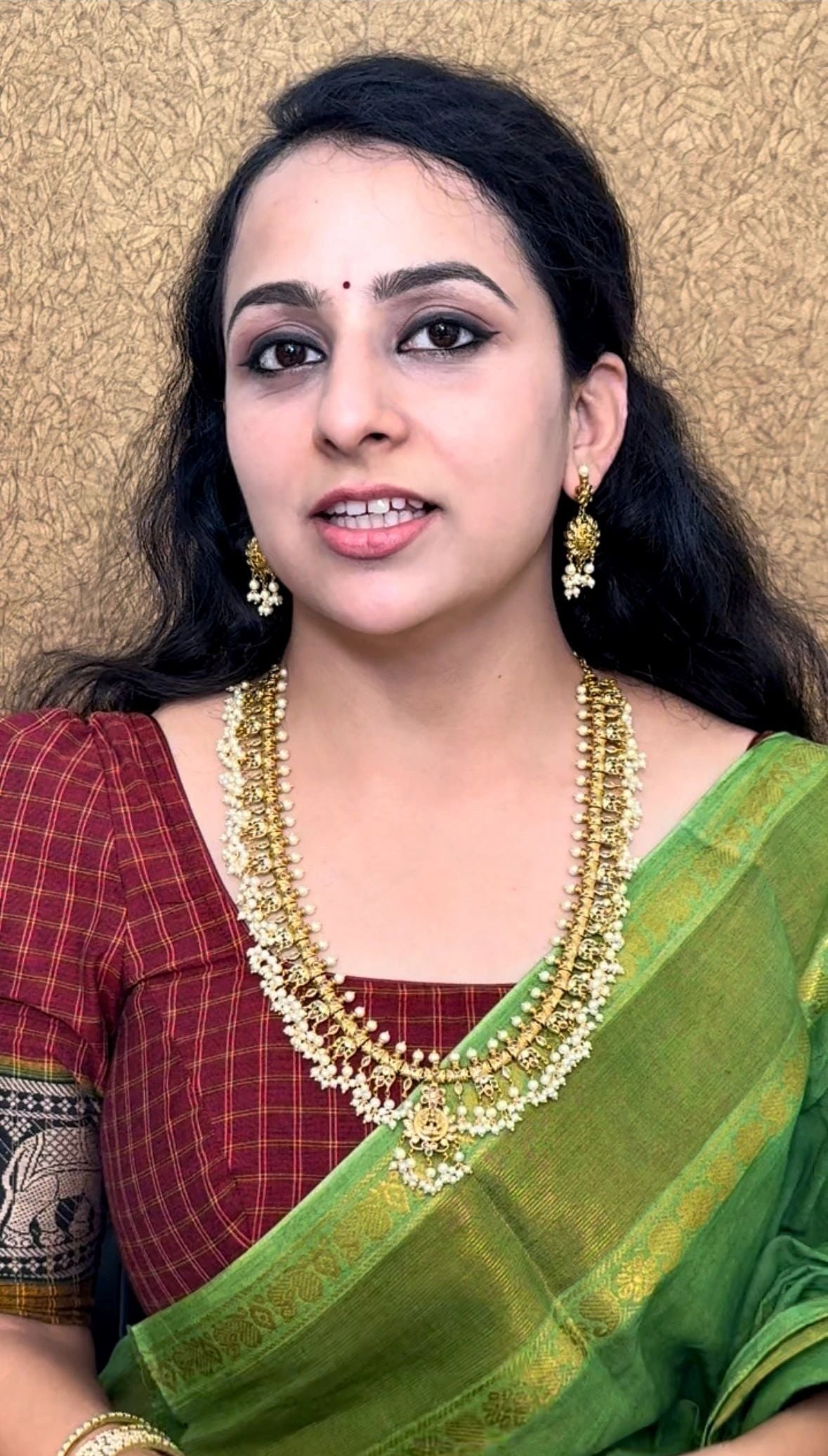 Guttapusalu long necklace with earrings