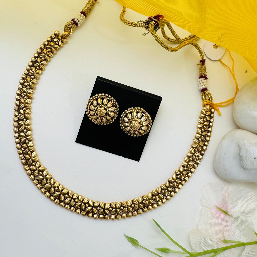 Gold forming Necklace set