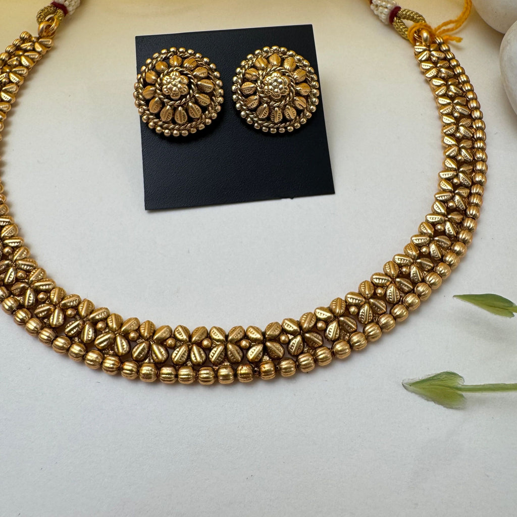 Gold forming Necklace set