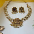 Pearl necklace set floral