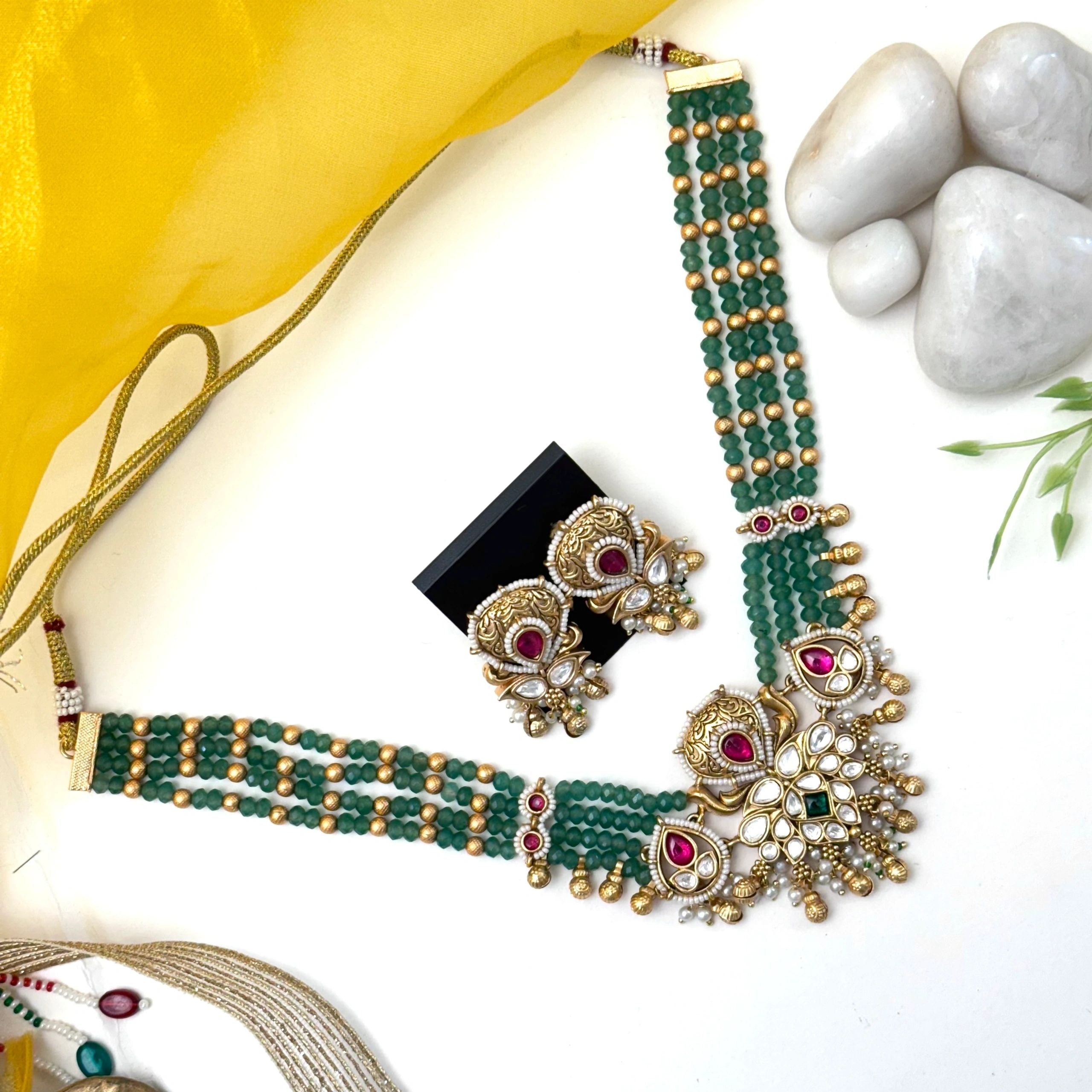 Elegant Kundan Necklace