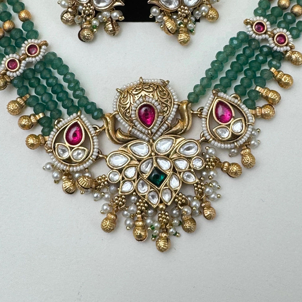 Elegant Kundan Necklace