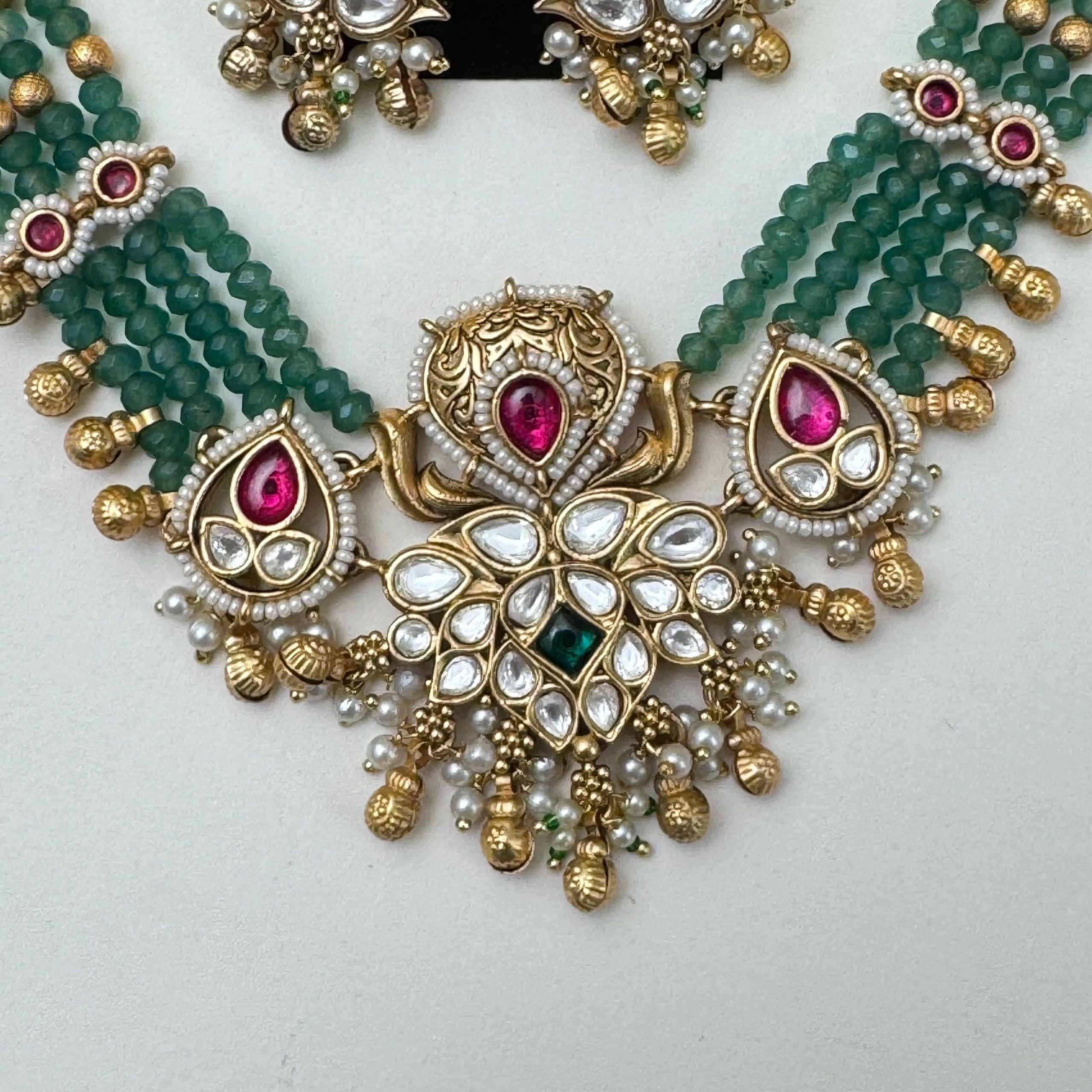 Elegant Kundan Necklace
