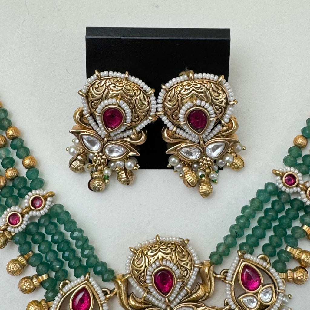 Elegant Kundan Necklace