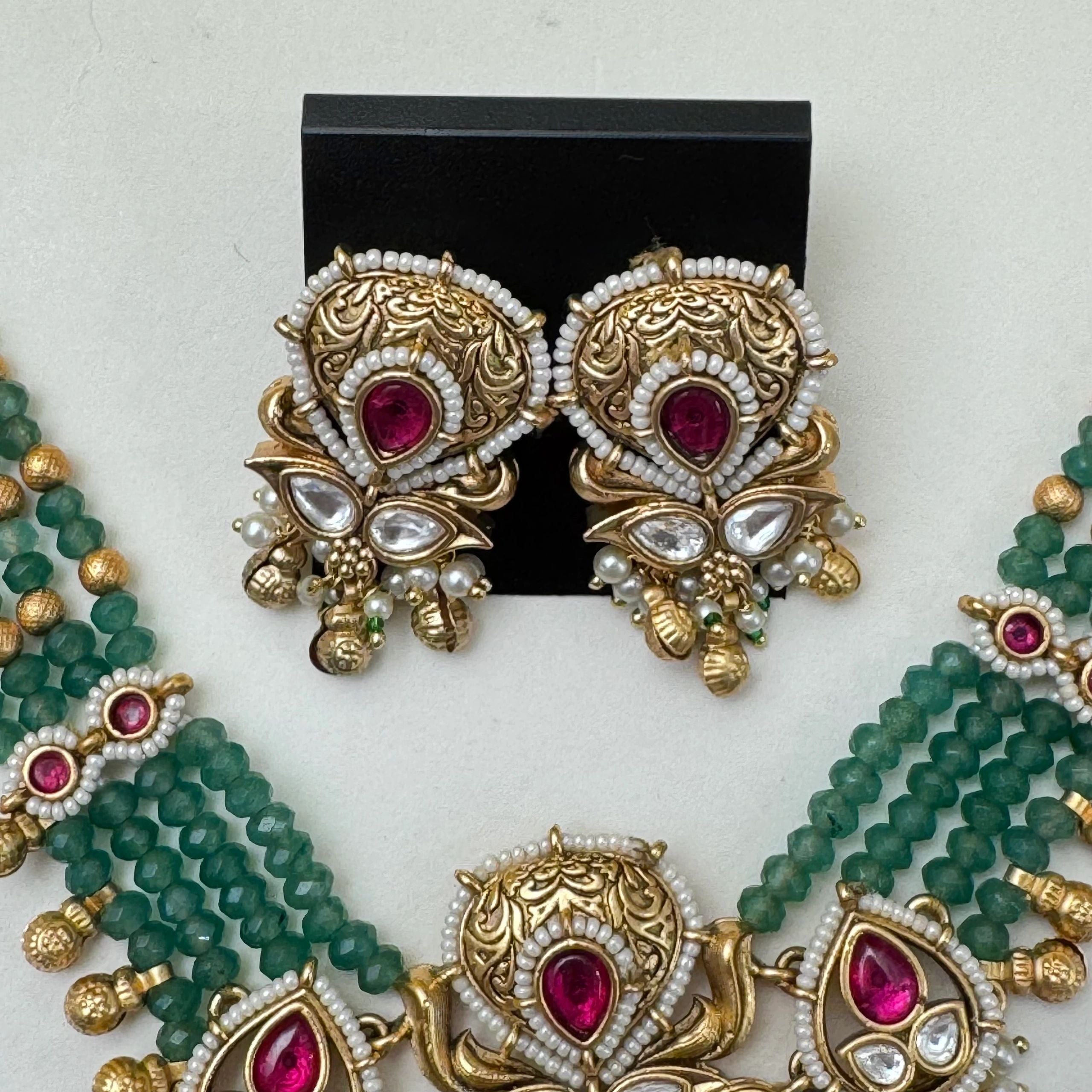 Elegant Kundan Necklace