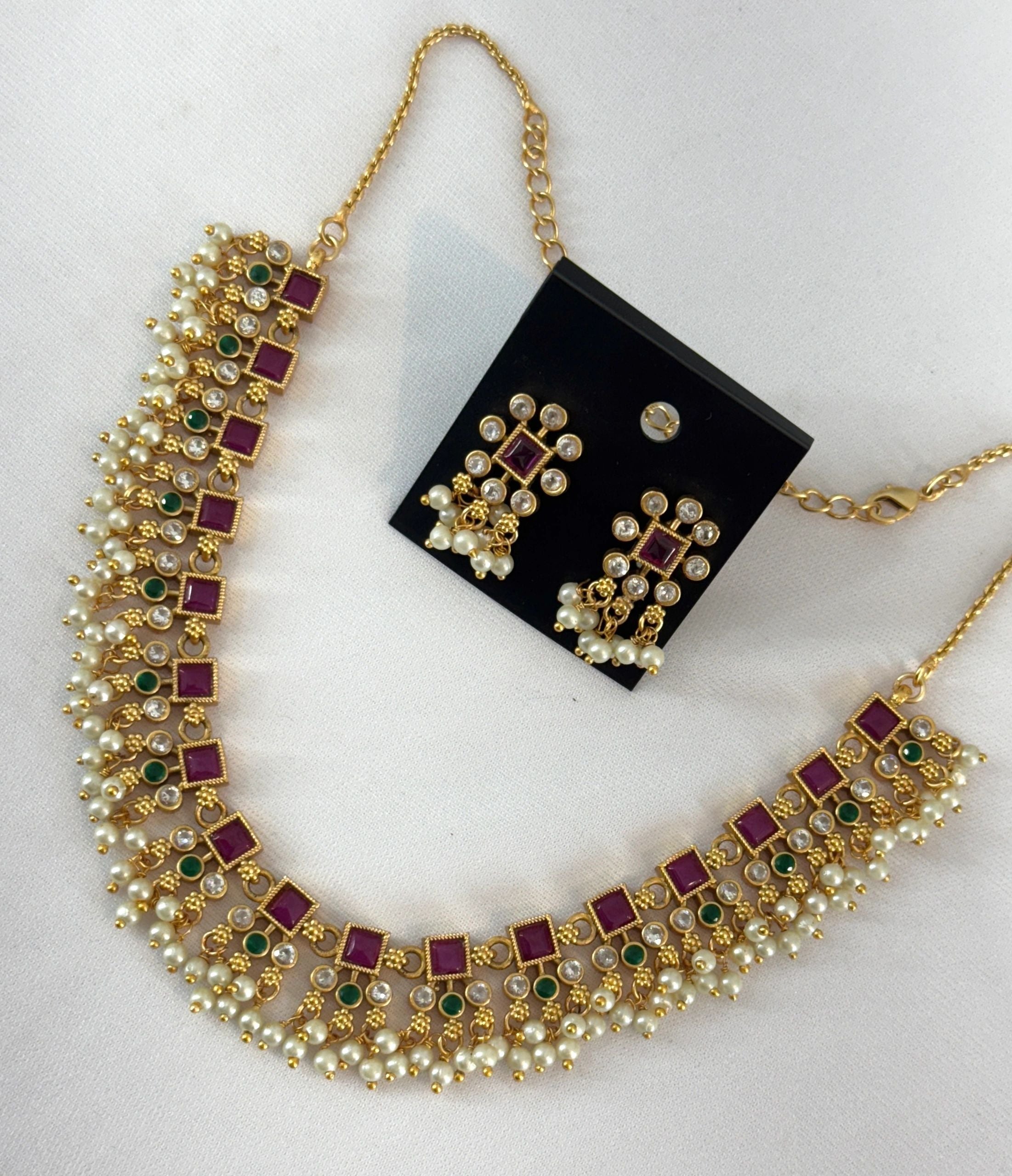 Pankhuri 1.0 necklace set