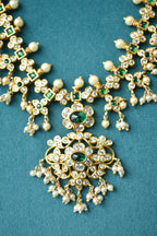 Long Pearl necklace set with earrings (Green)