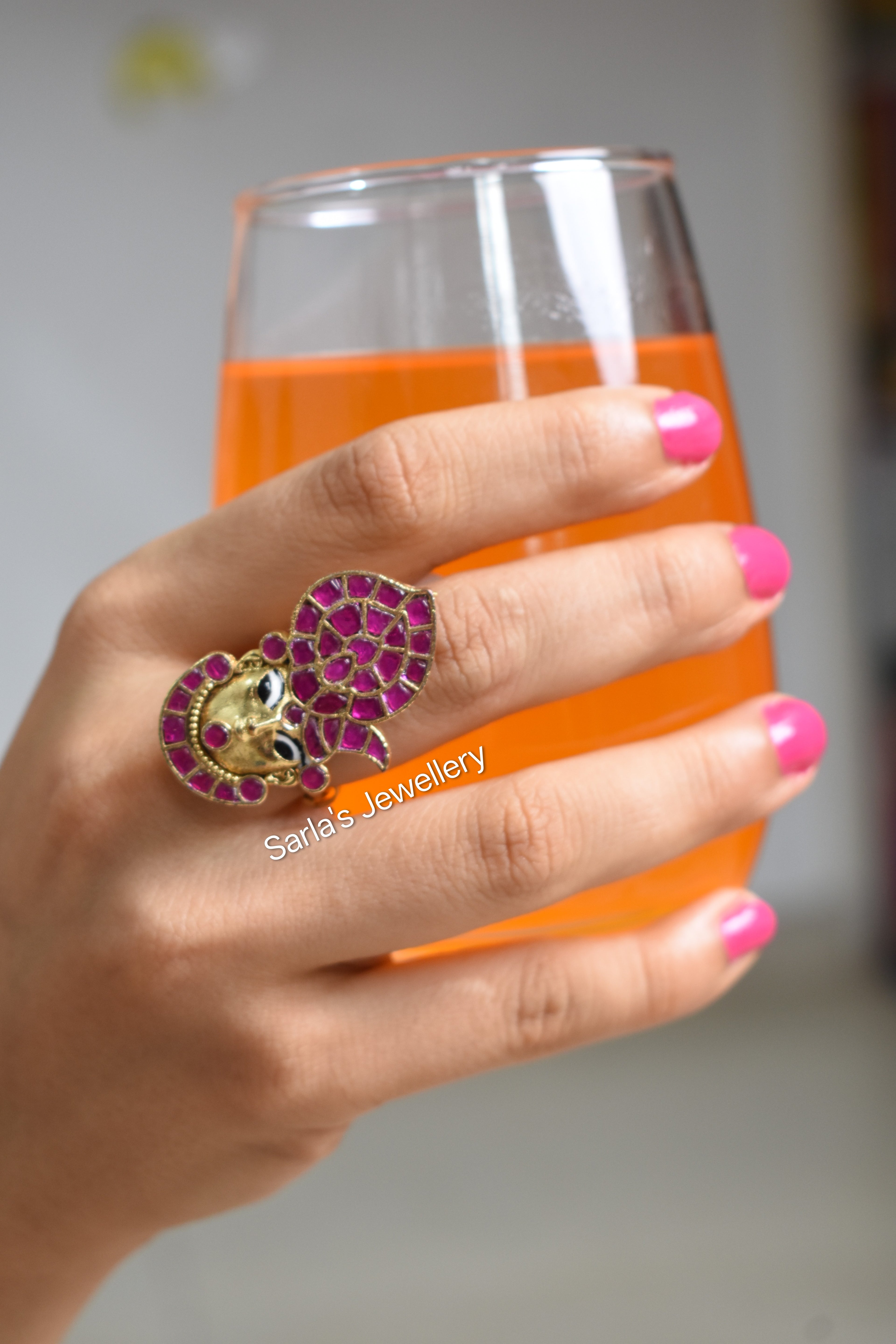 Finger rings