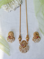 Peacock motiff pearl bunch necklace set