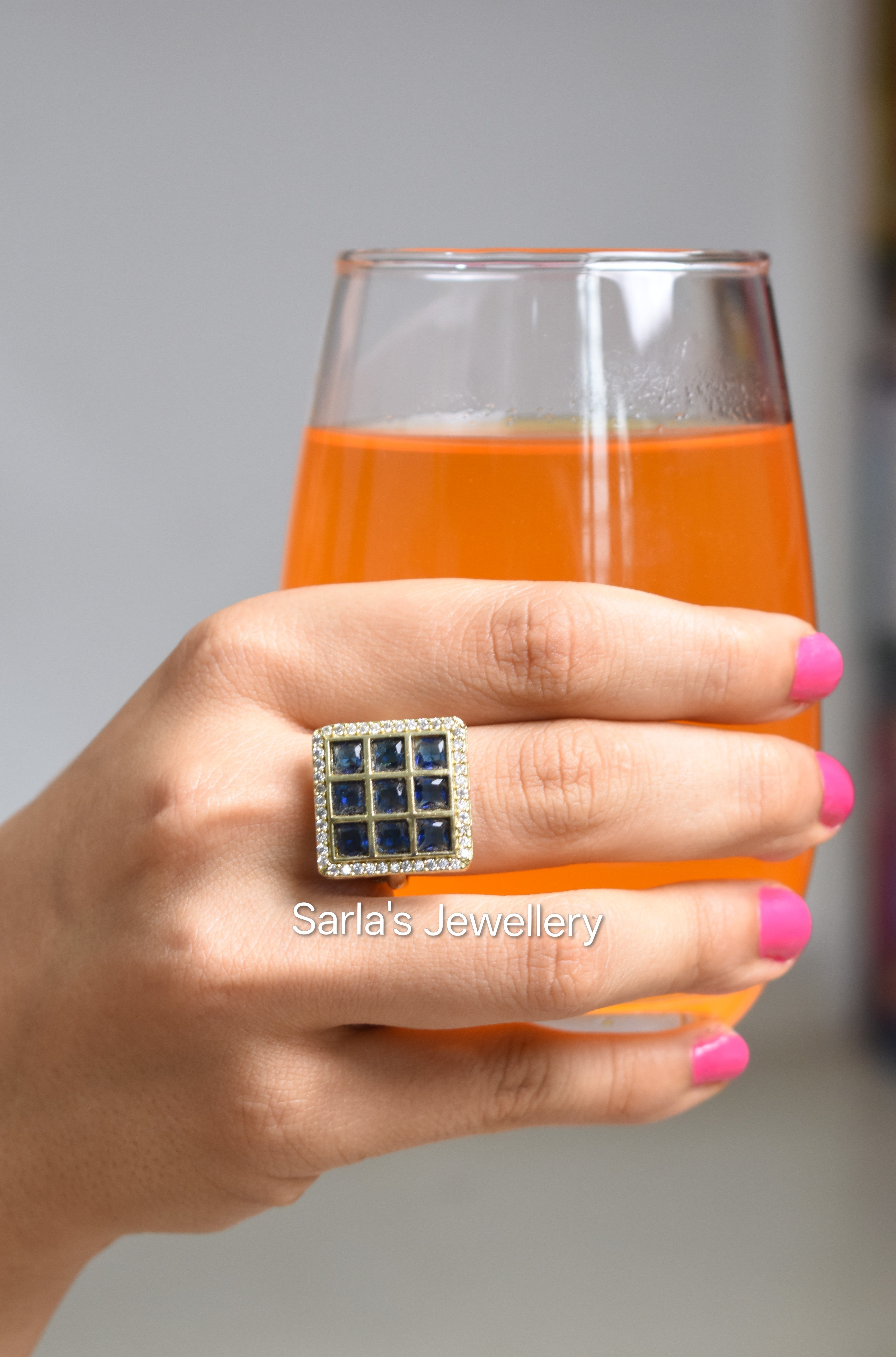 Finger rings