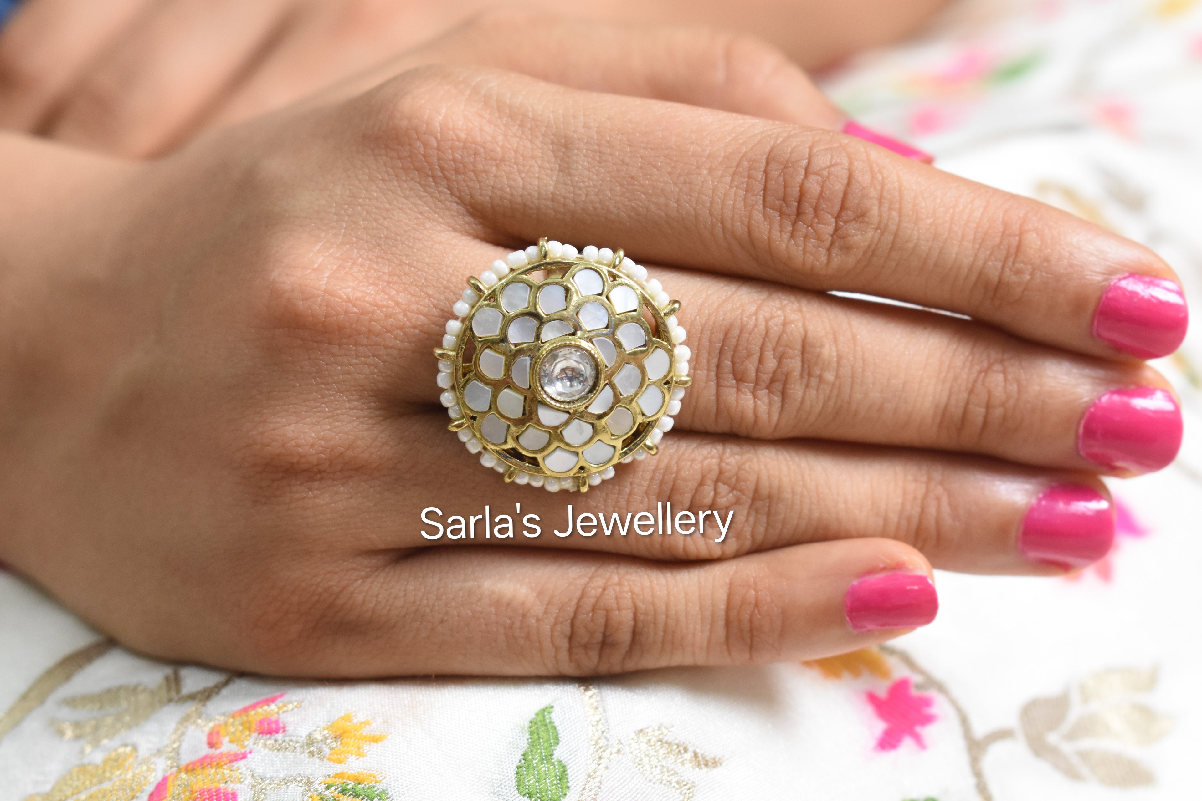 Finger rings